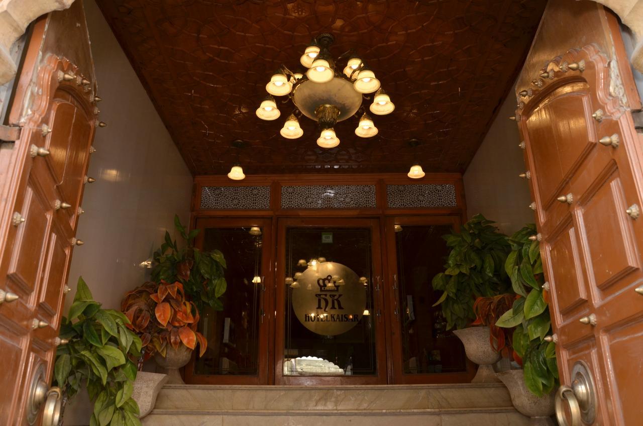 Hotel Kaisar à Srīnagar Extérieur photo